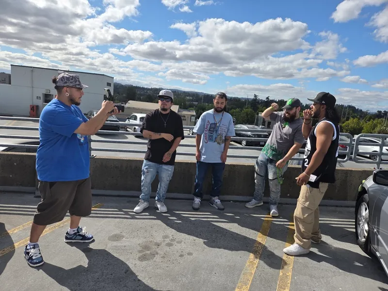 Everyone in frame, camera out