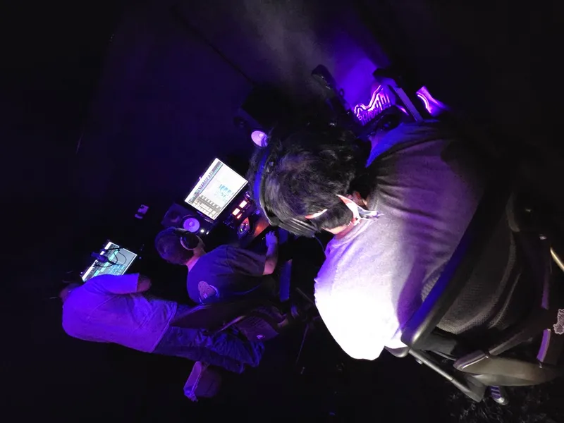 Over the shoulder at the take